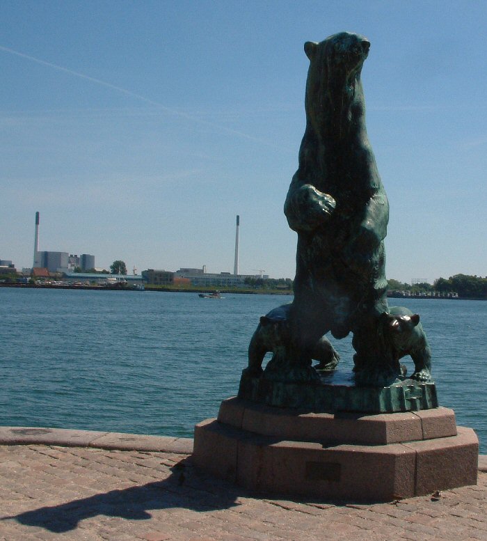 Copenhagen: Ice Bear Statue