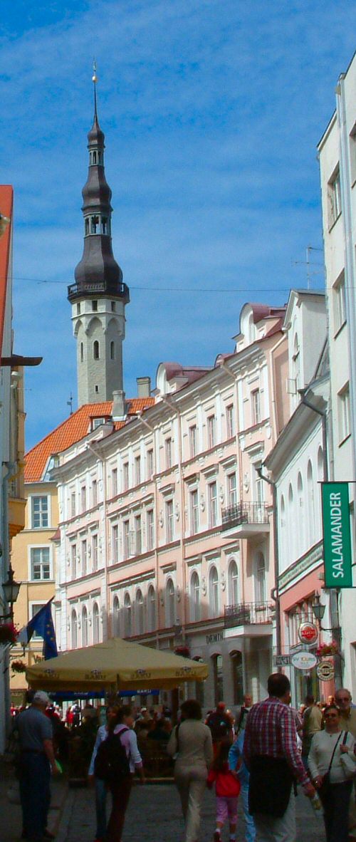Tallinn: Looking up Viru