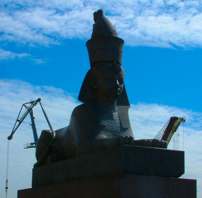 St Petersburg: Sphinx with Two Cranes
