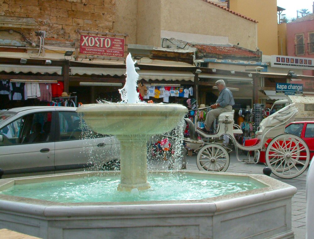 Chania: El Venizelou Square Fountain