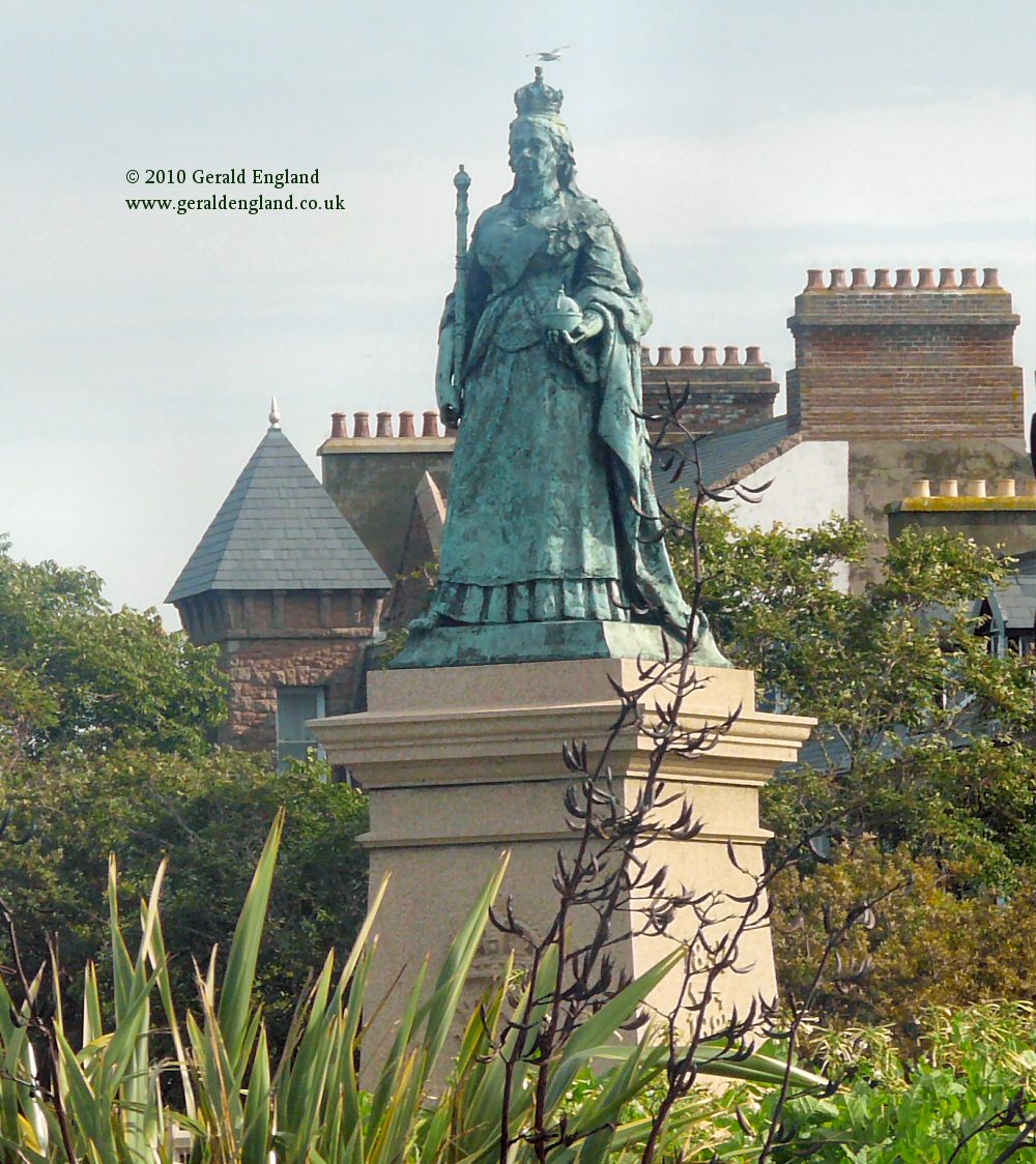 St Helier: Queen Victoria's statue