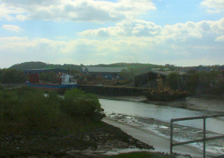 Dynevor Junction: River Neath at Low Tide, April 2006